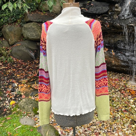 FREE PEOPLE LONG SLEEVE MULTI COLORED SLEEVE TOP/ SWEATER -L-🌈 - Picture 3 of 6